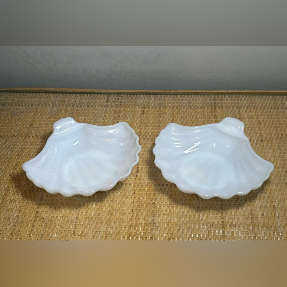 Vintage 2 Anchor Hocking Clam Shell Soap Candy Dish 7" White Milk Glass